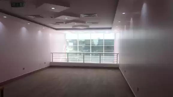 商业的 就绪物业 U/F 店铺  出租 在 多哈 #7469 - 1  image 